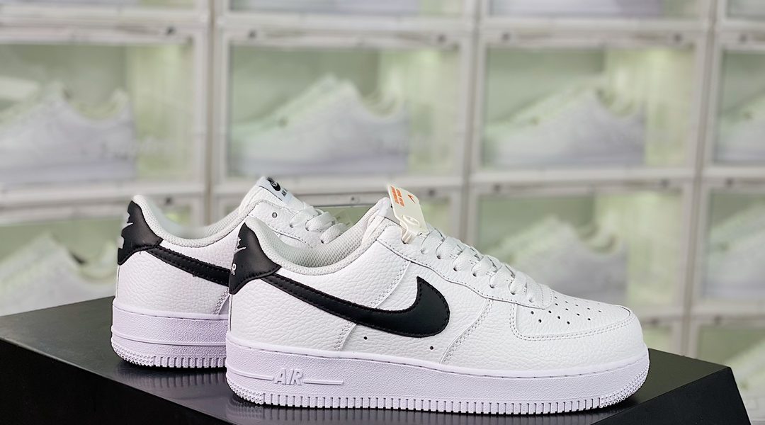 Nike Air Force 1’07 Low”Black/White” style code:CT2302-100缩略图