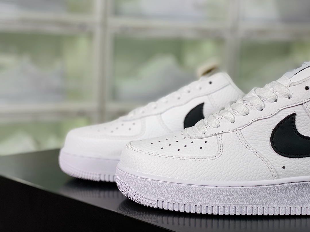 Nike Air Force 1’07 Low”Black/White” style code:CT2302-100插图4