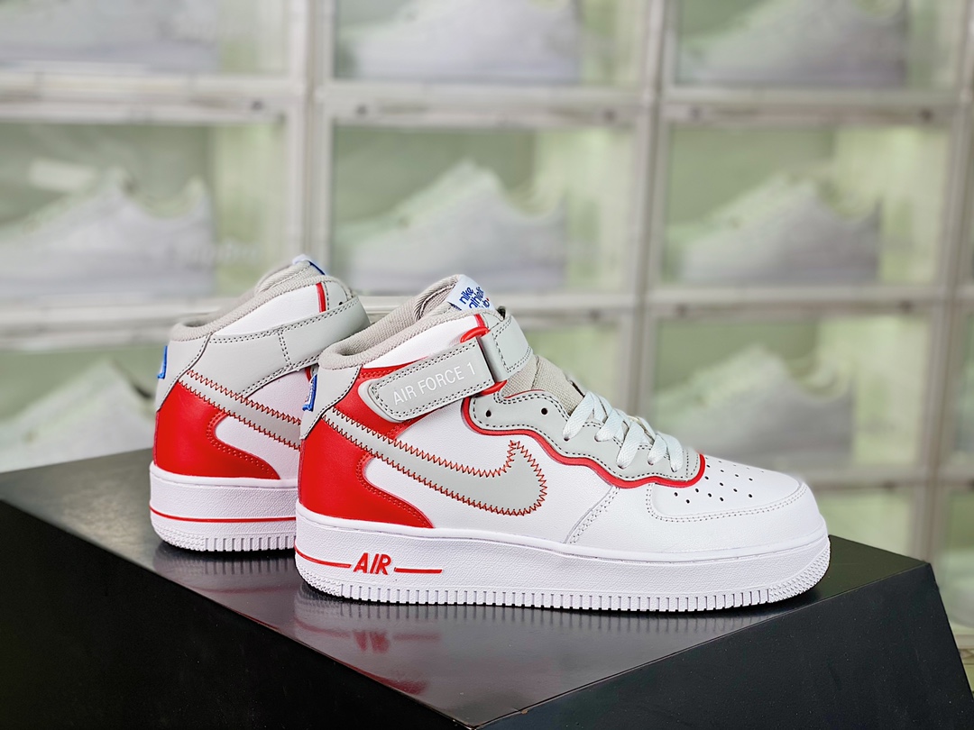 Nike Air Force 1’07 QS “air force one classic sneaker” grey white red“插图