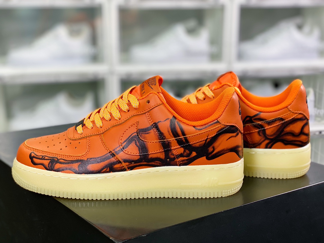 Halloween restricted color Nike Air Force 1 Low ’07 “Brilliant Orange”插图1