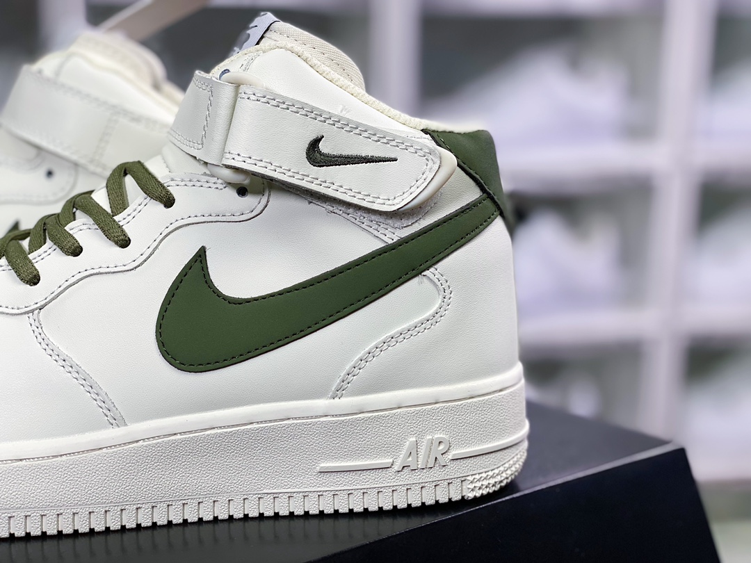 Nike Air Force 1 ’07 Mid “White/Live Green” Classic Mid Versatile Casual Sneakers插图4