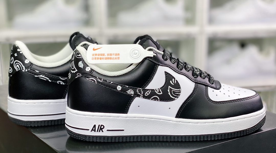 Nike Air Force 1’07 Low “Black Paisley” Air Force 1 Classic Low缩略图 Nike Air Force 1’07 Low “Black Paisley” Air Force 1 Classic Low缩略图