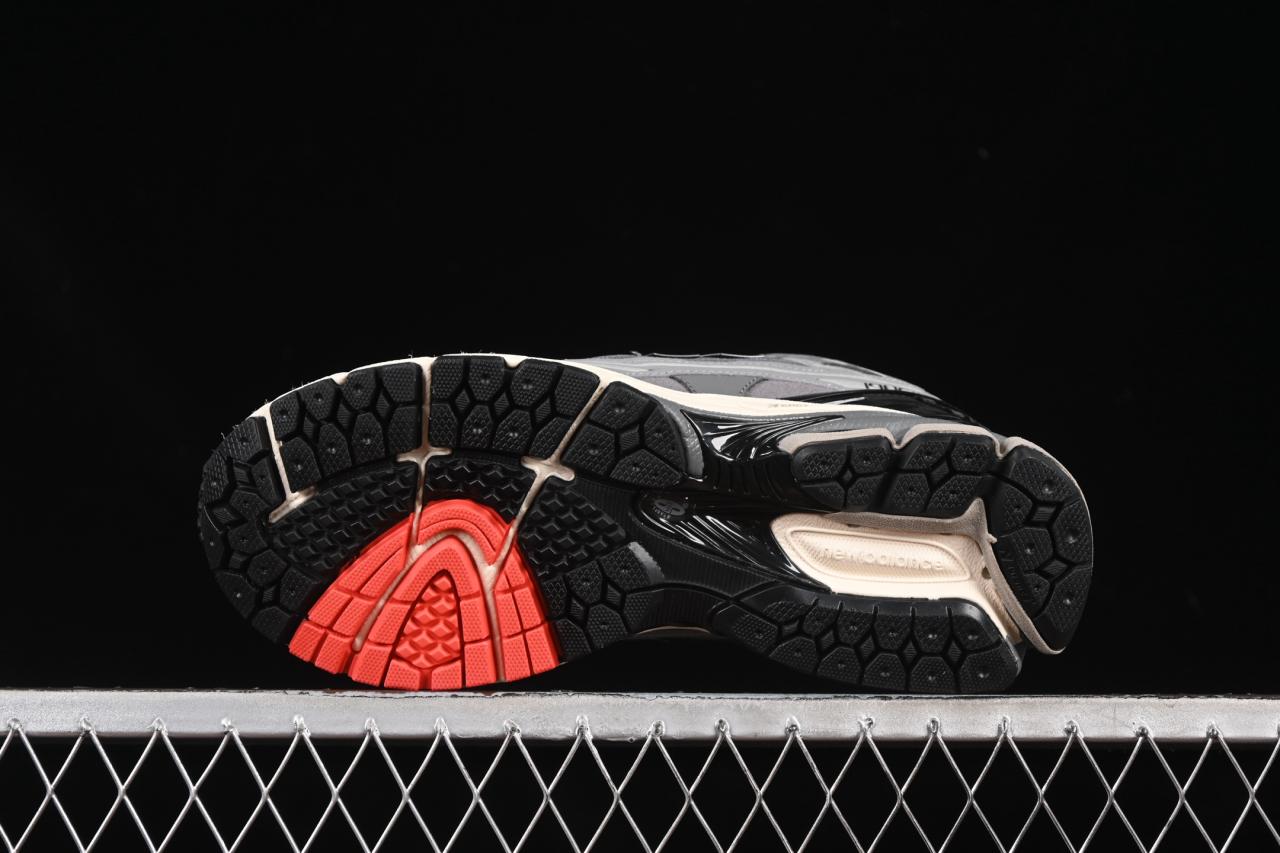 New Balance 1906 Retro Dad Sneakers U1906NGC: A Fusion of Heritage and Modern Ergonomics插图2