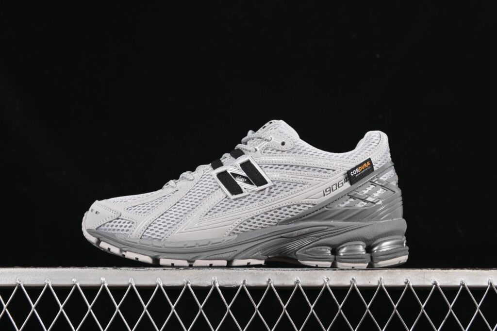 New Balance 1906 Retro Dad Shoes: Lightweight, Breathable U1906ROA with T-Beam Support缩略图