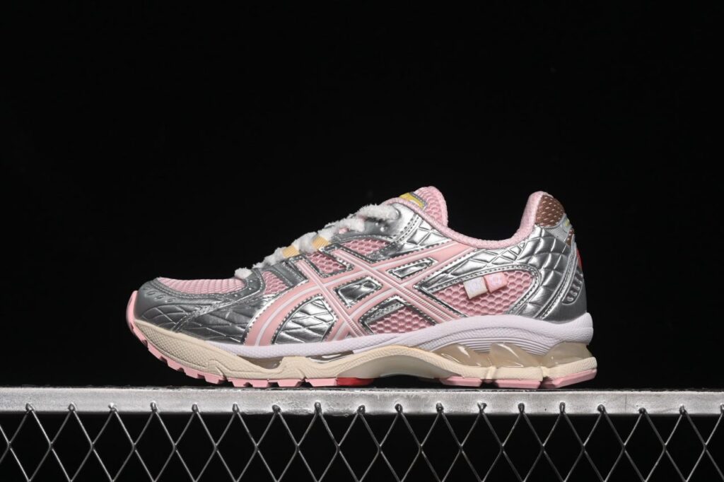 ASICS GEL-NIMBUS 10.1 RETRO: MEN’S CUSHIONED RUNNING SHOES WITH BREATHABLE UPPER & DURABLE DESIGN