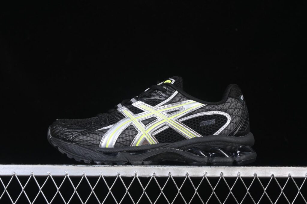 Asics Gel-Nimbus 10.1 Retro Running Shoes: Seamless Comfort & 360° GEL Cushioning