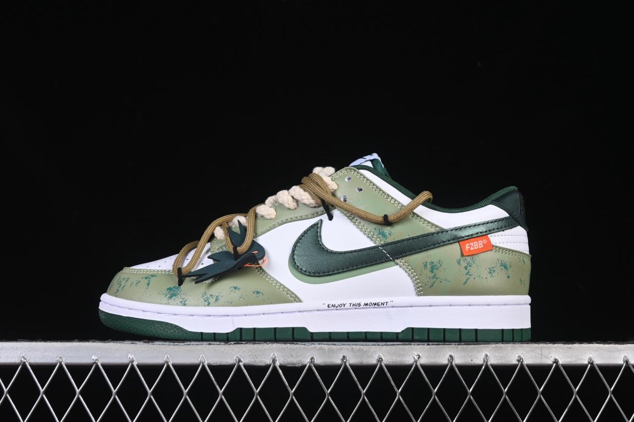 Nike SB Dunk Low DD1391-100: Strap-Enhanced White/Green Skate Shoes插图
