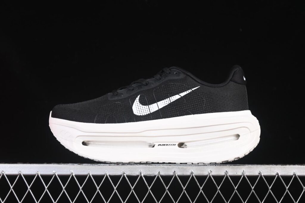 Nike Air Zoom Vomero 19 Premium HQ2050-007: Moon Shoe with Zoom Air缩略图