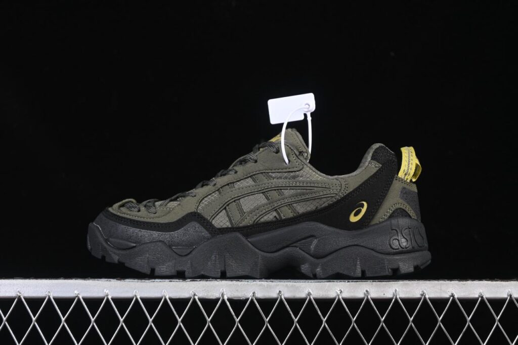 Asics Gel-Pickax 1203A867-301: Outdoor Hiking Shoes with GEL Cushion & Waterproof Tech