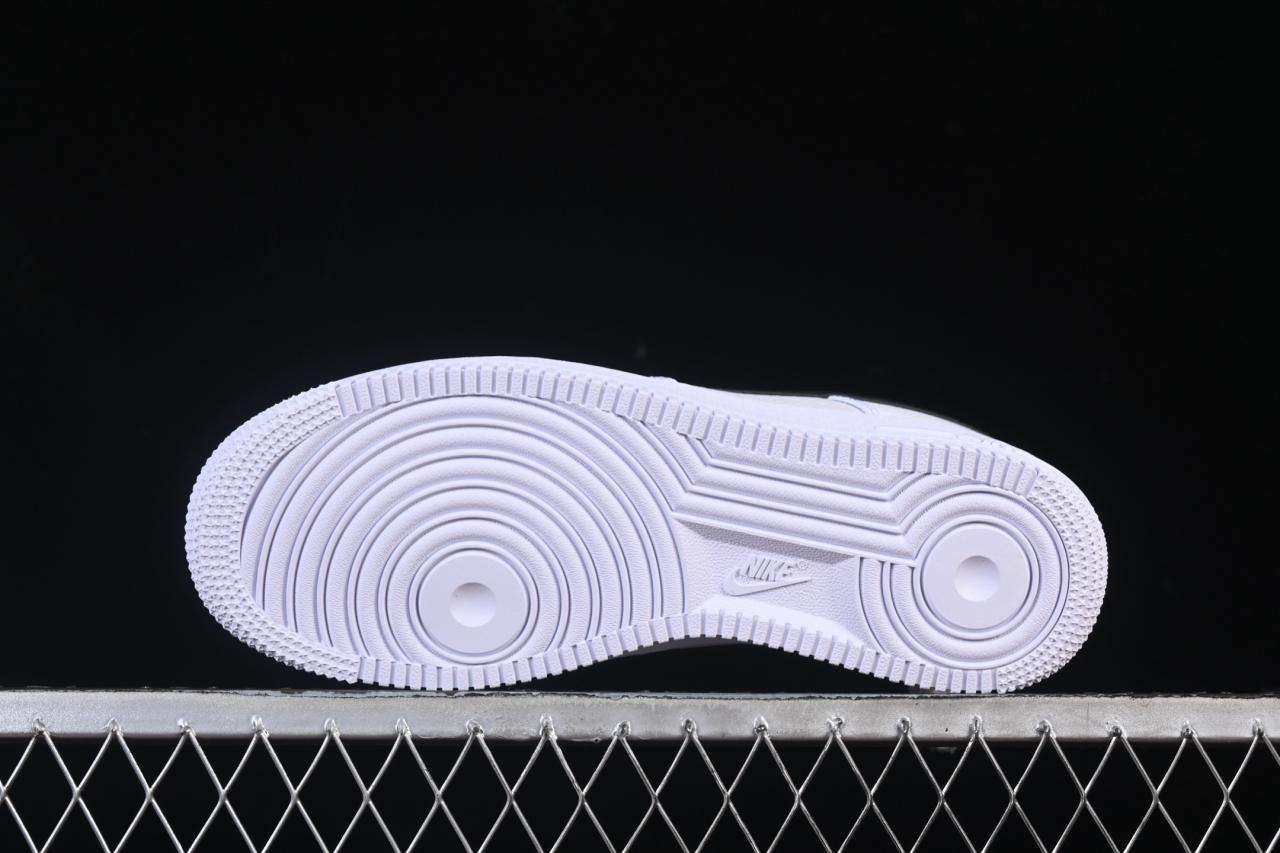 Nike Air Force 1 ’07 Low CT2302-100 – Premium White Leather Sneaker with True-to-Size Fit插图2