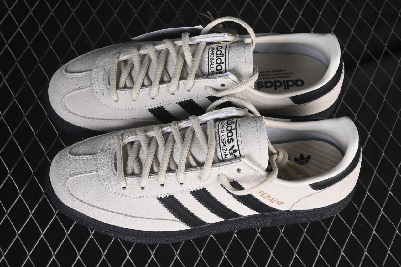 Adidas Handball Spezial JR3667 – Vintage-Inspired Casual Sneakers with Premium Suede Style插图3 Adidas Handball Spezial JR3667 – Vintage-Inspired Casual Sneakers with Premium Suede Style插图3