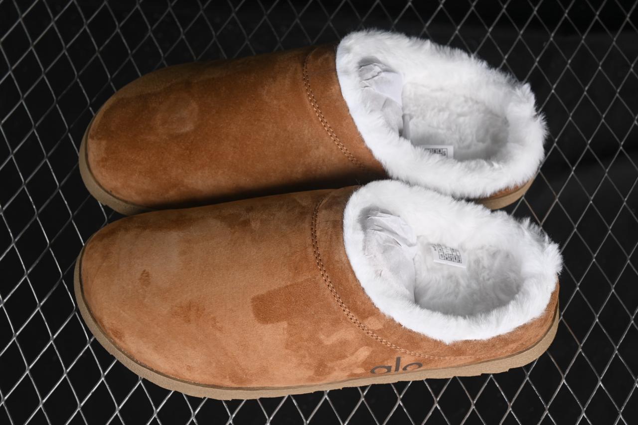 Alo Recovery Slipper in Chestnut – Cozy, Slip-On Fleece-Insulated Footwear for Fall & Winter插图3