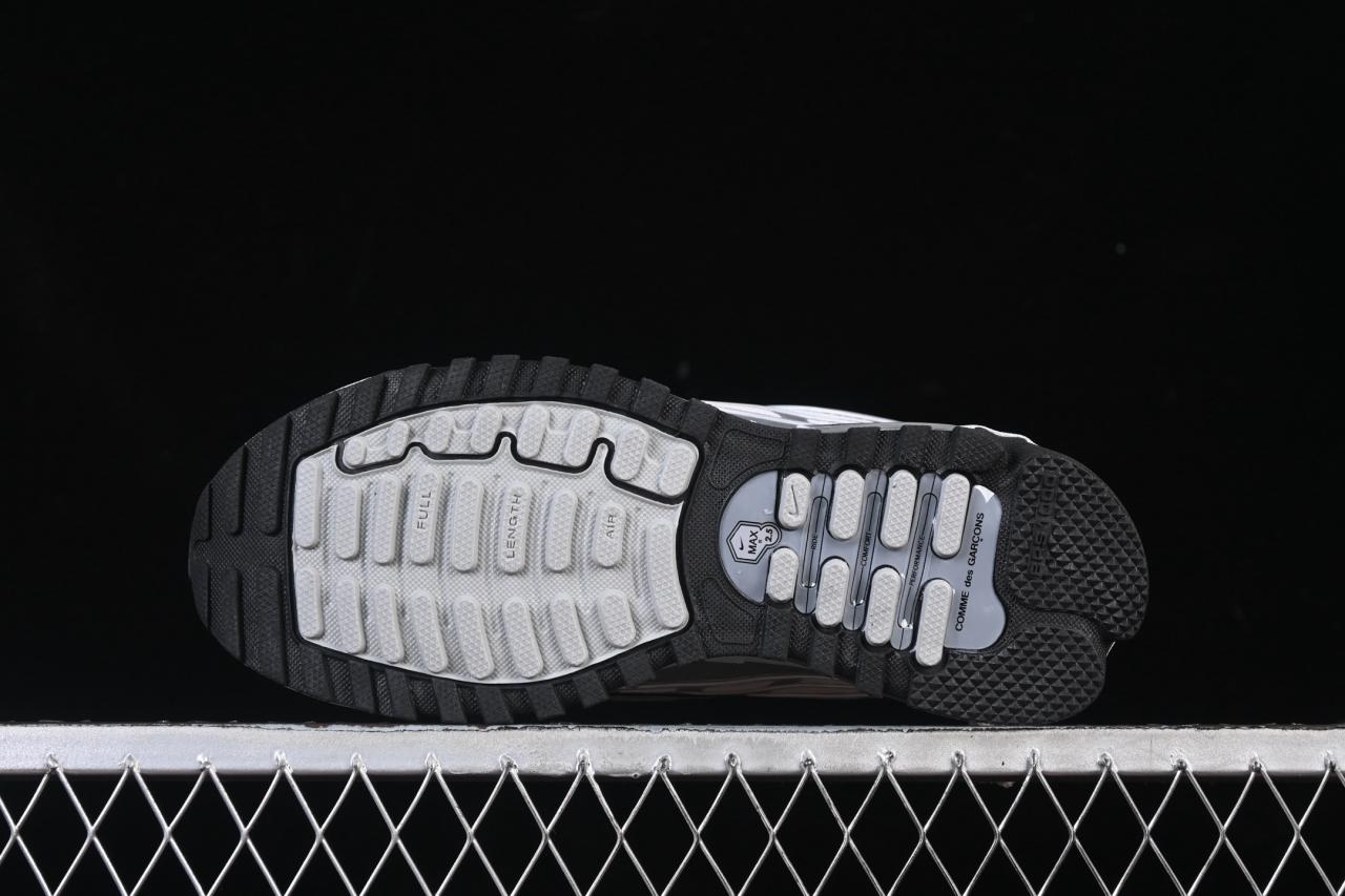 Nike Air Max 97 Sneakers – Iconic Retro Design with Full-Length Air Cushioning插图2 Nike Air Max 97 Sneakers – Iconic Retro Design with Full-Length Air Cushioning插图2