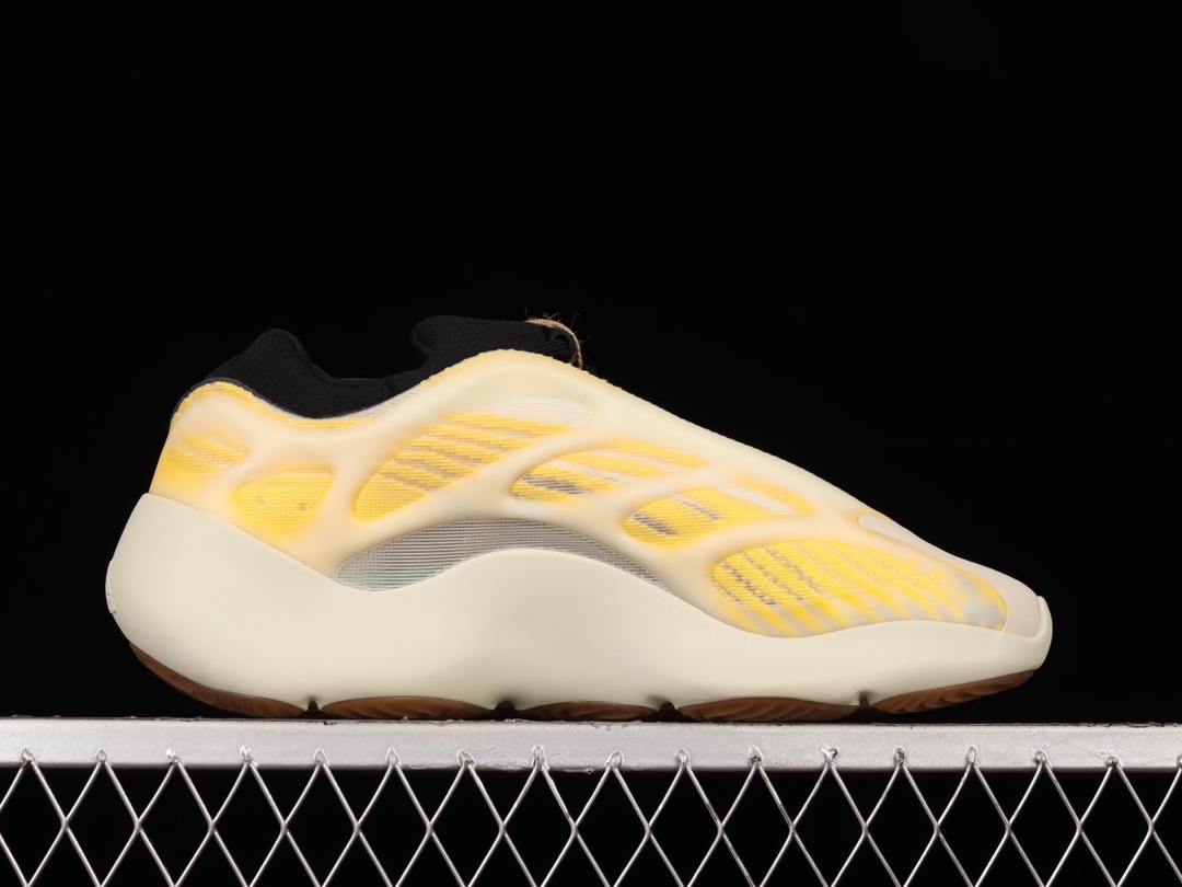 Adidas Yeezy 700 V3 Mono Safflower HP5425: White Yellow Futuristic Design Shoes插图1