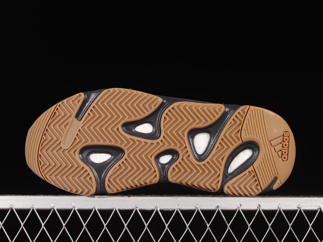 Adidas Yeezy Boost 700 V2 Utility Black FV5304: 3M Reflective Black Gum Shoes插图2