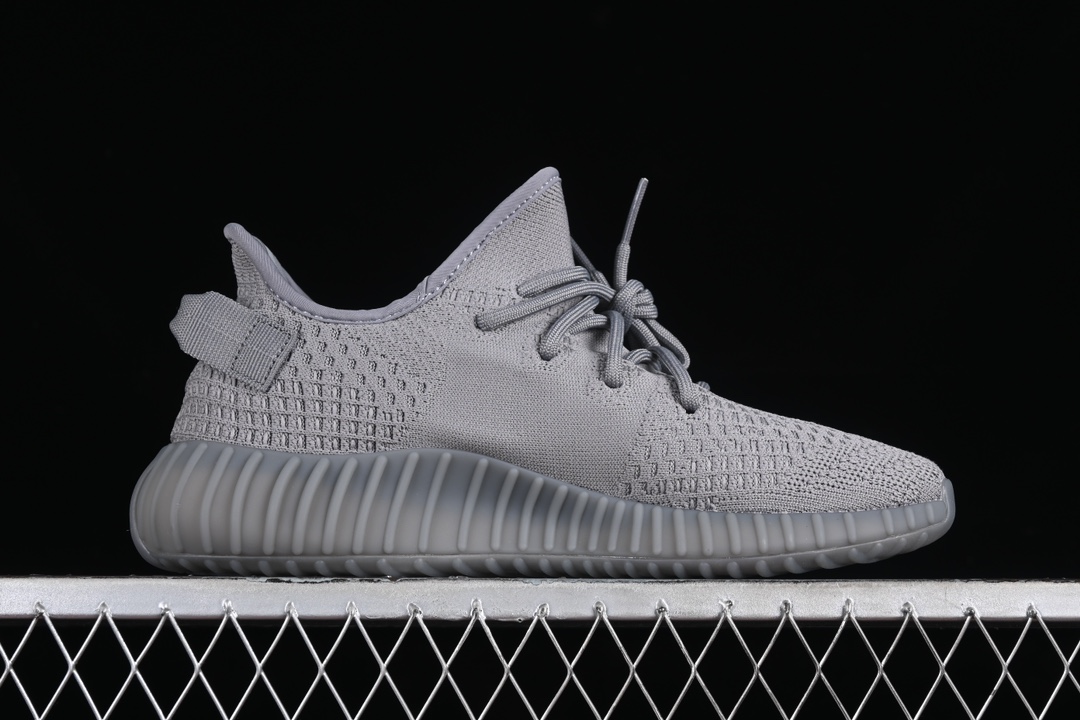 Adidas Yeezy 350 Boost V2 Space Ash IF3219: Gray Breathable Sneakers with Boost Cushioning插图1