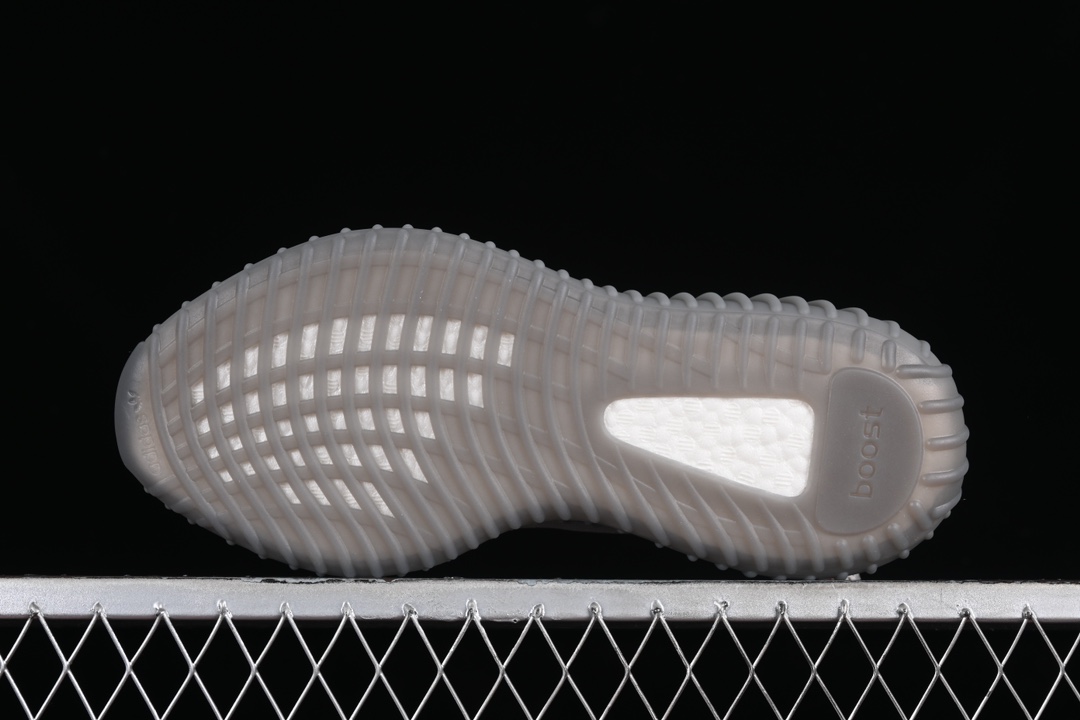 Adidas Yeezy 350 Boost V2 Space Ash IF3219: Gray Breathable Sneakers with Boost Cushioning插图2