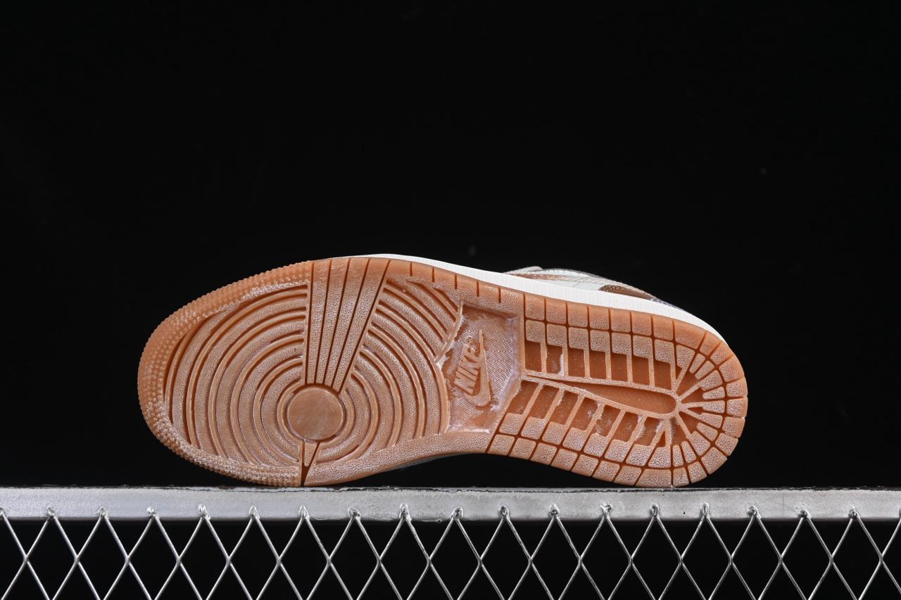 Air Jordan 1 Low SE Multi-Color Distressed IM6664-991: Vintage Canvas Sneakers with Splatter Design插图2 Air Jordan 1 Low SE Multi-Color Distressed IM6664-991: Vintage Canvas Sneakers with Splatter Design插图2