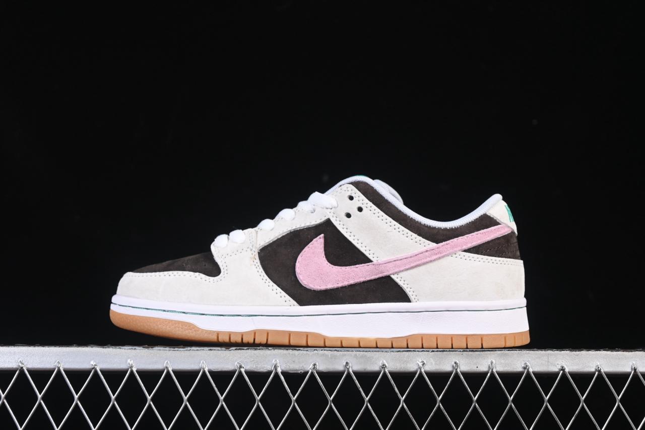 Nike SB Dunk Low Grey Pink Gum HF3704-001: Premium Skate Shoes with Clean Finish插图 Nike SB Dunk Low Grey Pink Gum HF3704-001: Premium Skate Shoes with Clean Finish插图