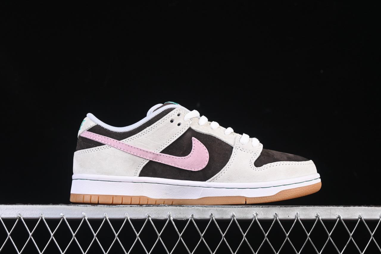Nike SB Dunk Low Grey Pink Gum HF3704-001: Premium Skate Shoes with Clean Finish插图1 Nike SB Dunk Low Grey Pink Gum HF3704-001: Premium Skate Shoes with Clean Finish插图1