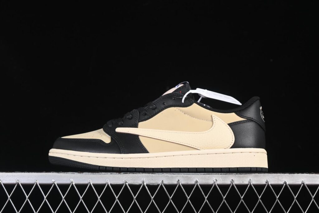 Travis Scott x Air Jordan 1 Low OG DM7866-201: Reverse Swoosh Premium Sneakers缩略图
