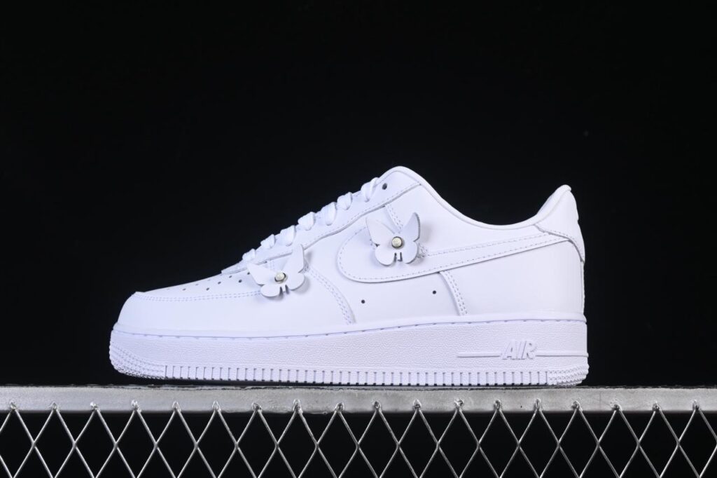 Nike Air Force 1 Low Butterfly Pendant IH4480-100: Custom Leather Sneakers缩略图