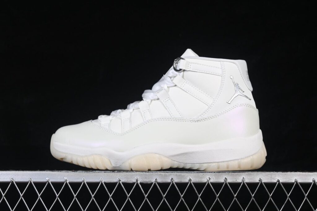 Air Jordan 11 Retro Pearl AR0715-110: White Patent Leather Basketball & Lifestyle Shoes缩略图