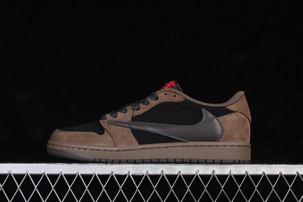 Travis Scott x Air Jordan 1 Low OG CQ4277-001: Reverse Swoosh Limited Collaboration Sneakers