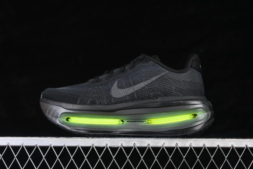 Nike Air Zoom Vomero Premium HQ2050-001: Premium Cushioned Running Shoes with Zoom Air缩略图