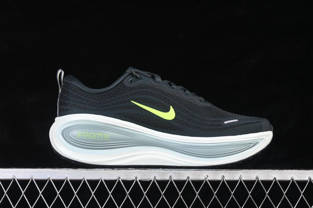 Nike Air Zoom Vomero Plus HV8150-300: Cushioned Daily Running Shoes with Zoom Air插图1